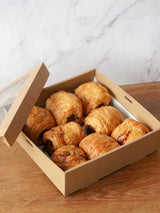 Mini Sausage Roll Party Platter (8 pieces)