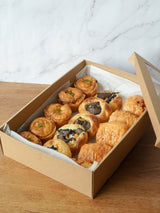Assorted Mini Savoury Pastries Party Platter (15 pieces)